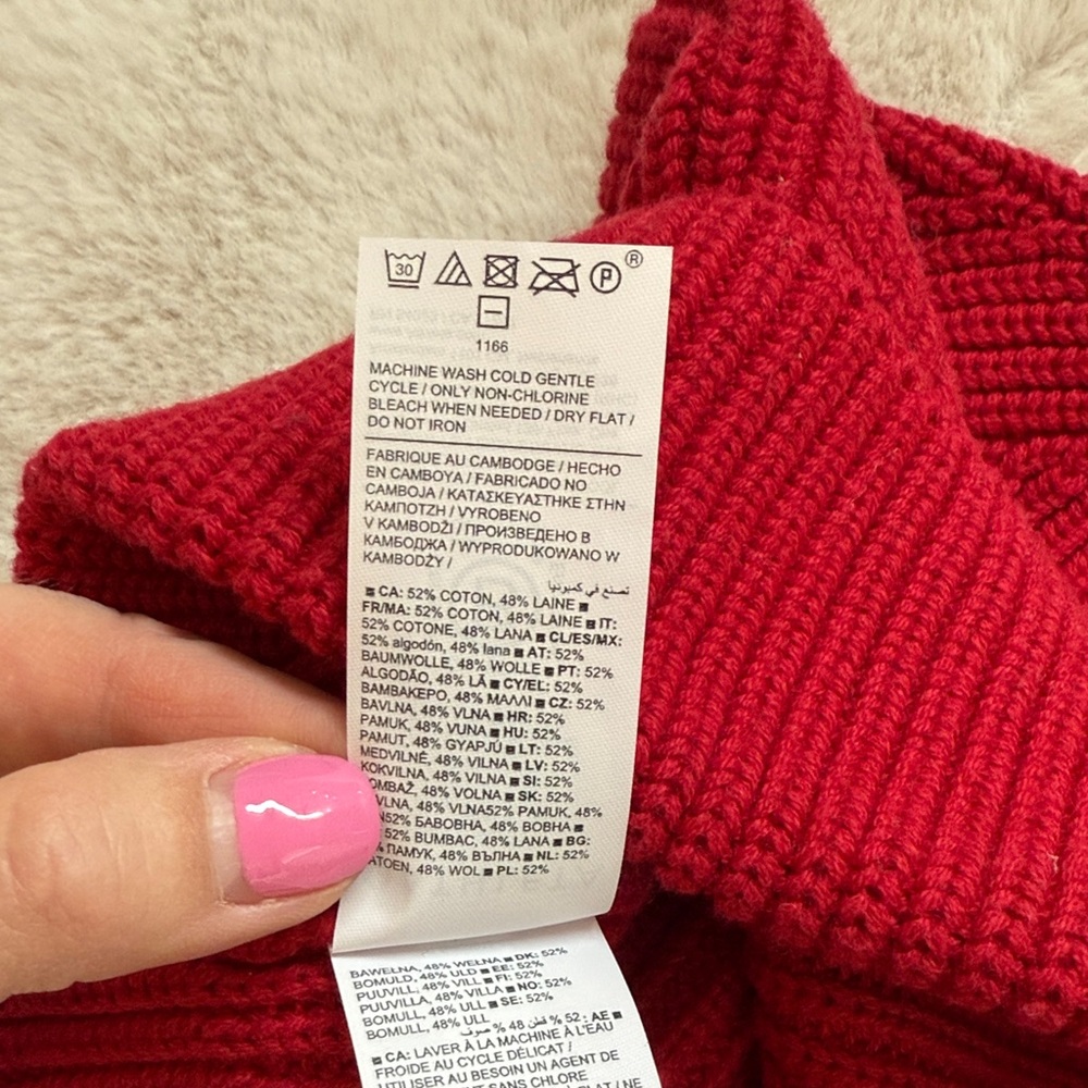 Athleta Red Knit Beanie - Picture 3 of 4